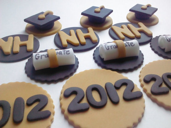 Graduation Edible Cupcake Toppers – Three Monkeys Cakery}