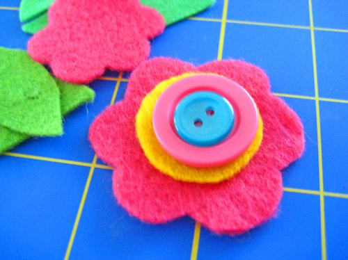 felt flower with buttons