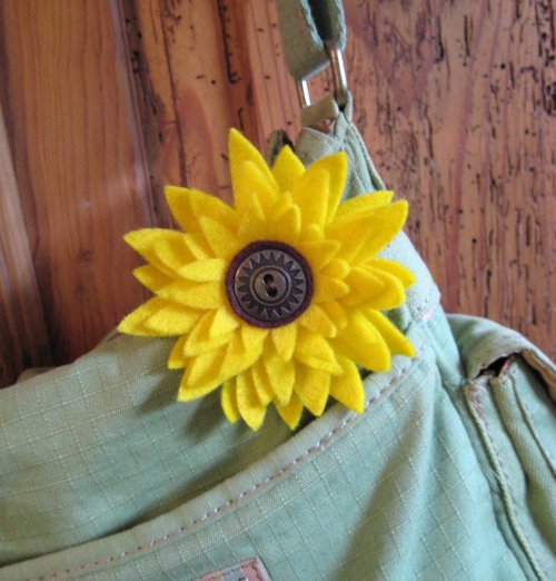 flower on purse 2