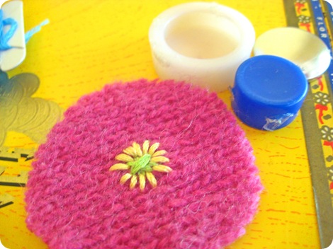 embroidered fabric covered button tutorial 2