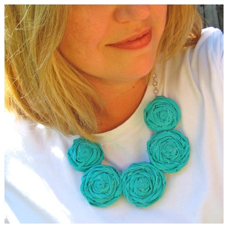 fabric rosette necklace final photo 1