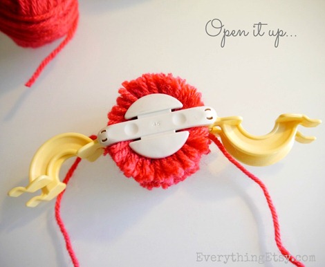 Pom pom tutorial - open it up