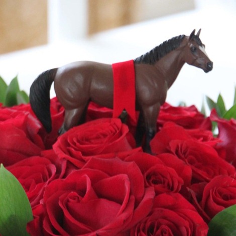 DIY Kentucky Derby Party Centerpiece