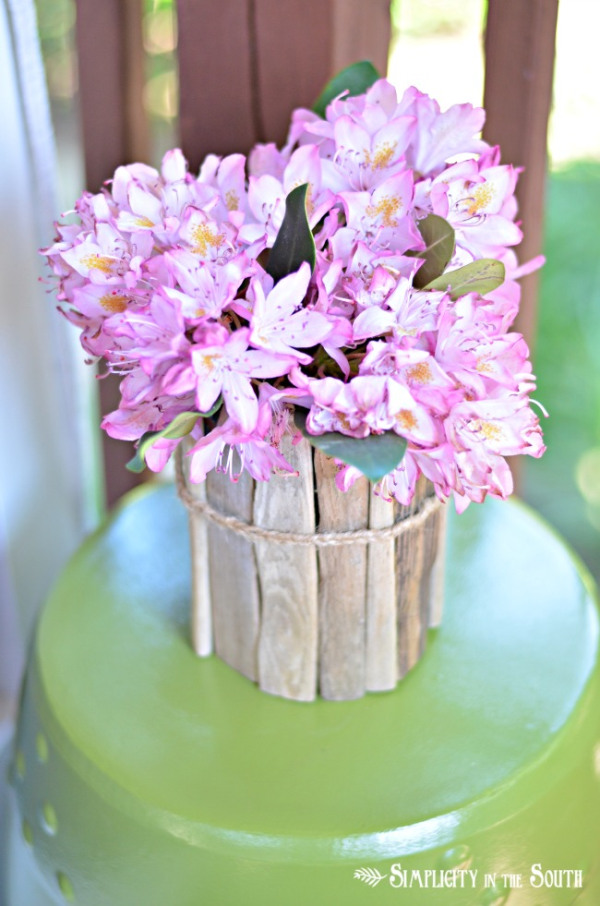 how-to-make-a-vase-out-of-driftwood