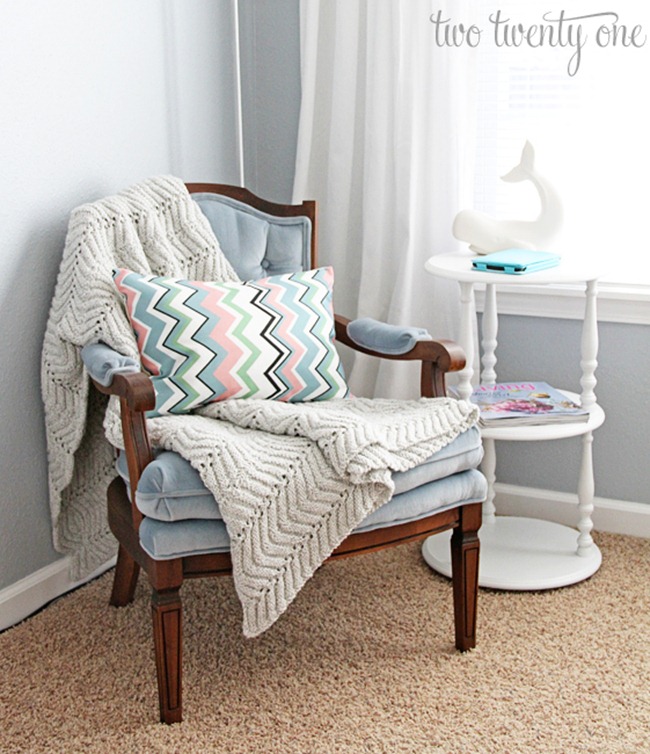 home-office-chair-and-side-table