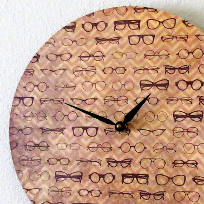 Shannybeebo Clock - glasses