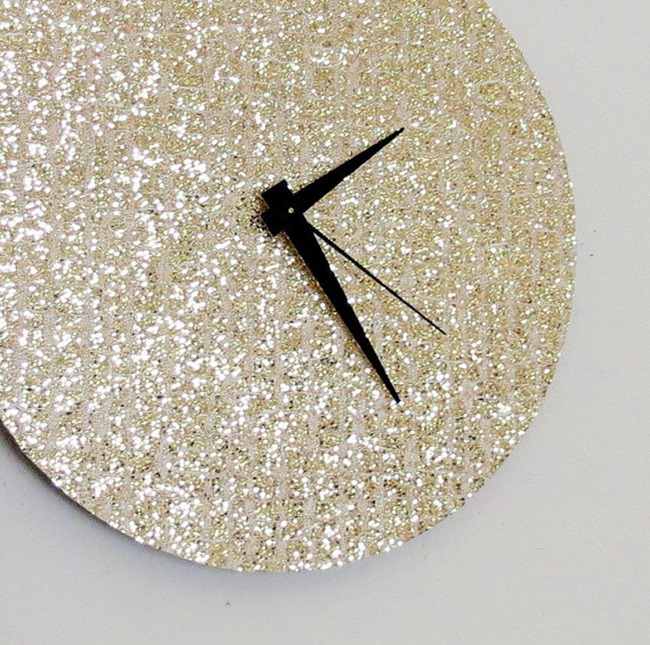 Shannybeebo Glitter Clock