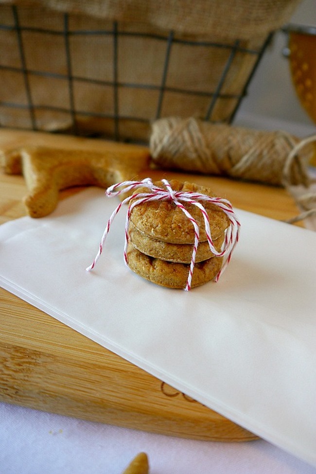 Homemade Dog Treats - Peanut Butter Cookies