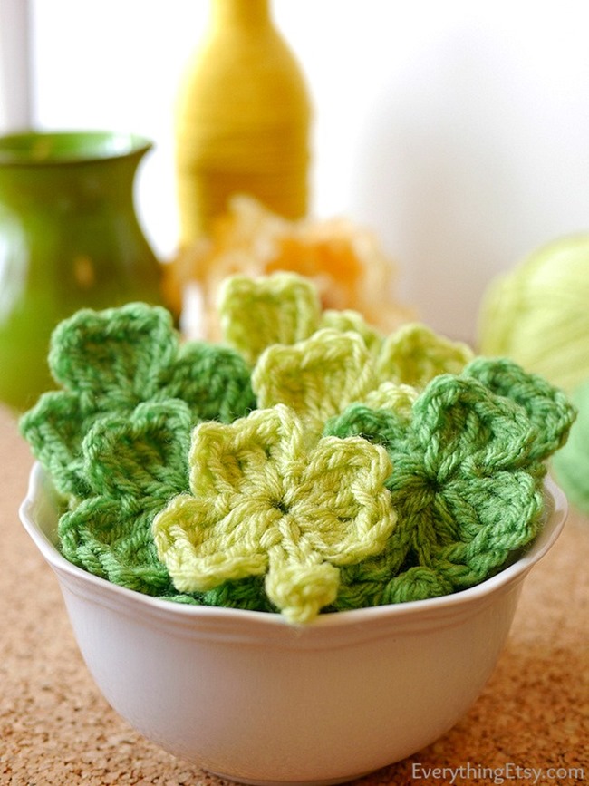 Shamrock Crochet Pattern l St. Patrick's Day l EverythingEtsy.com