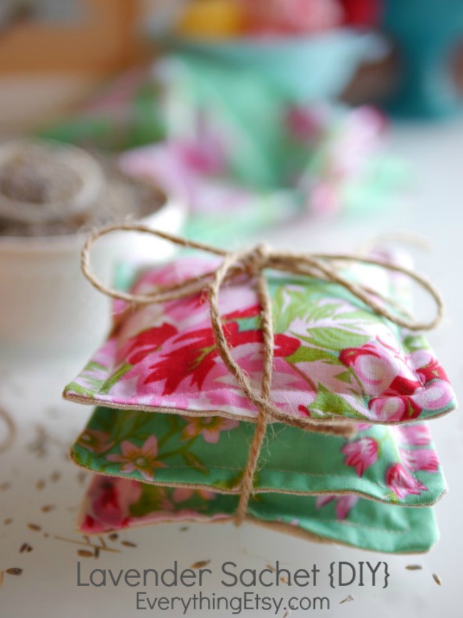 lavender sachet {DIY} on EverythingEtsy.com