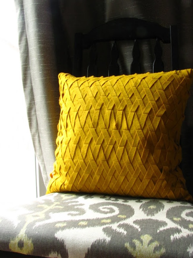 pillow tutorial - yellow