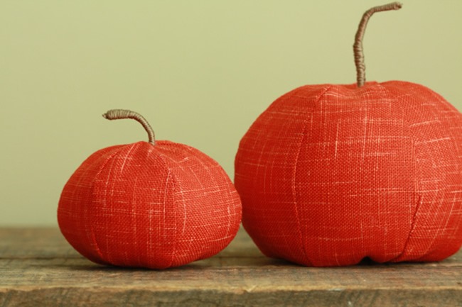 fall sewing tutorials - pumpkin pincushion