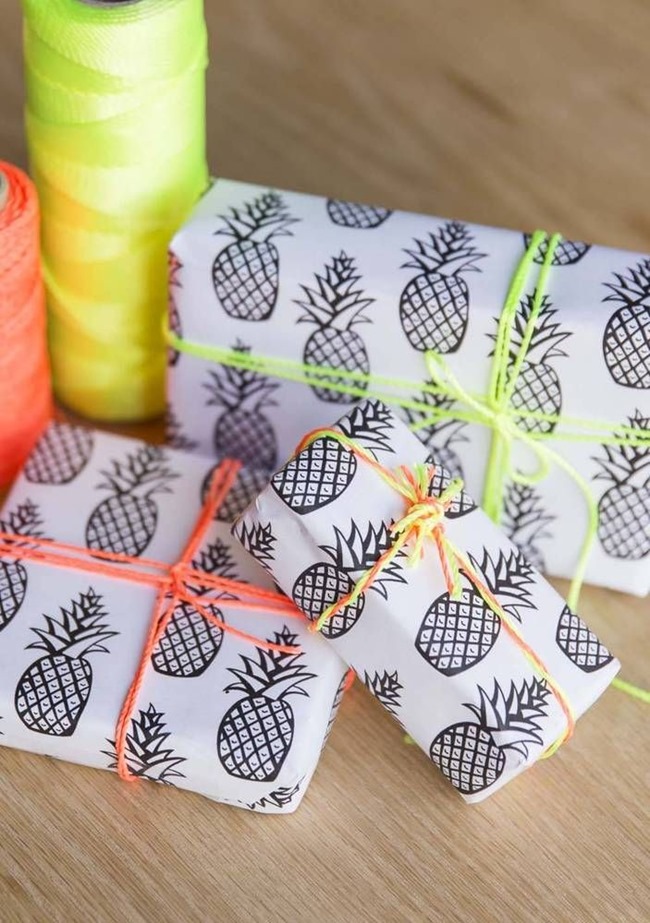 printable wrapping paper - pineapple