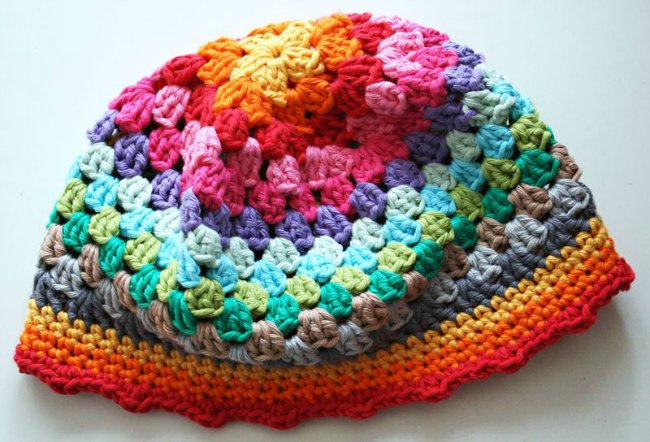 diy crochet rainbow hat