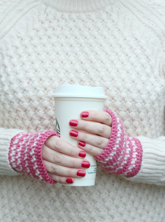 DIY Crochet handwarmer pattern - pink