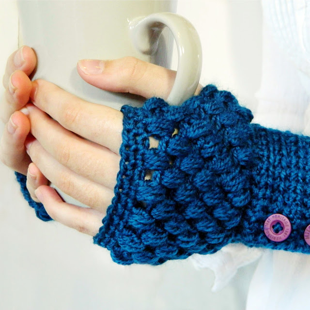 diy handwarmer pattern - blue