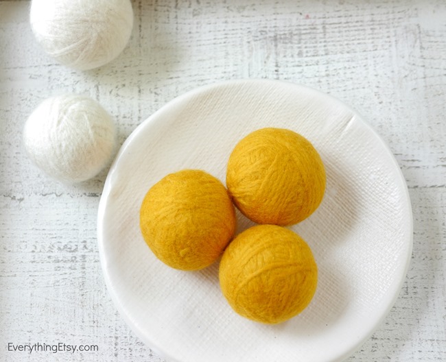 DIY Dryer Balls and Laundry Tips on EverythingEtsy.com