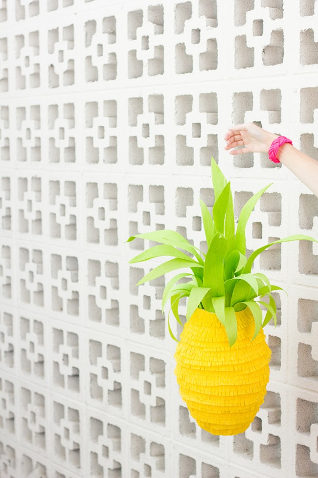 DIY Pinapple Pinata