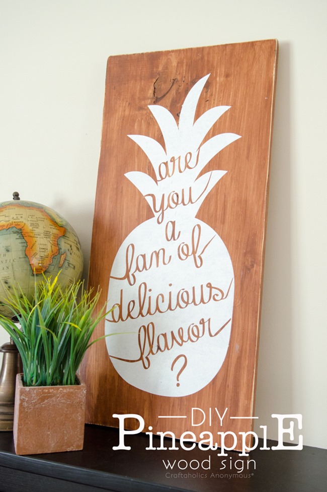 DIY Pineapple Sign