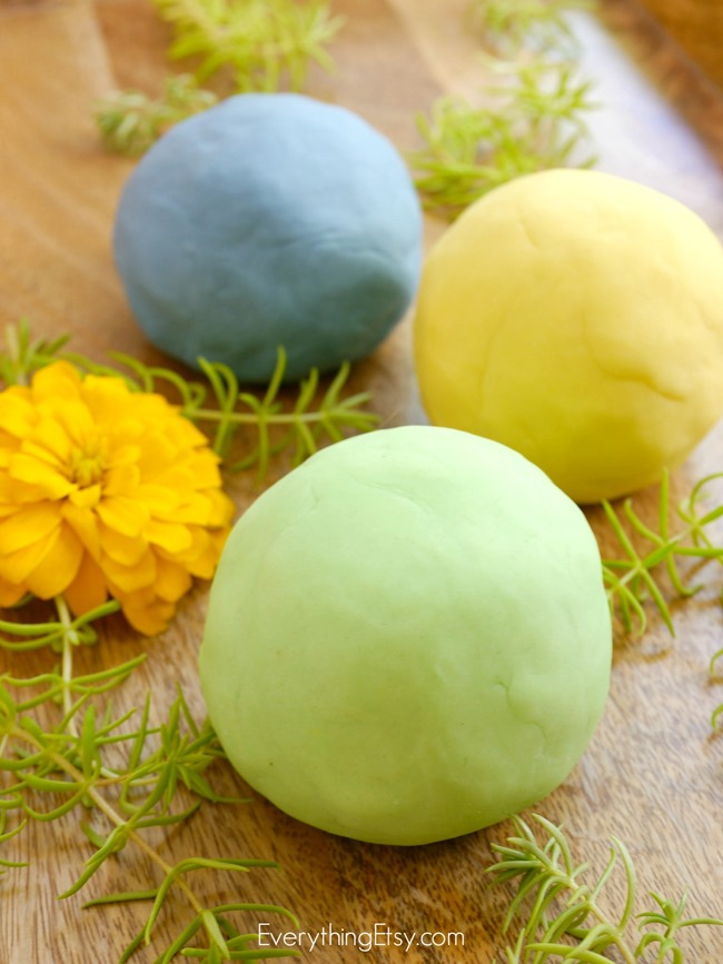 DIY Play Dough - doTERRA Essential Oil - EverythingEtsy.com