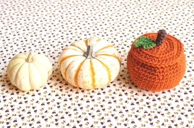 fall crochet patterns - pumpkin bowl DIY