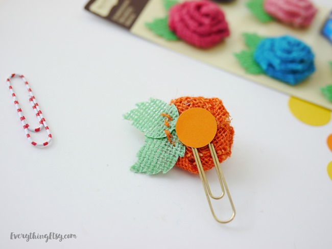 How to make a flower paper clip on EverythingEtsy.com