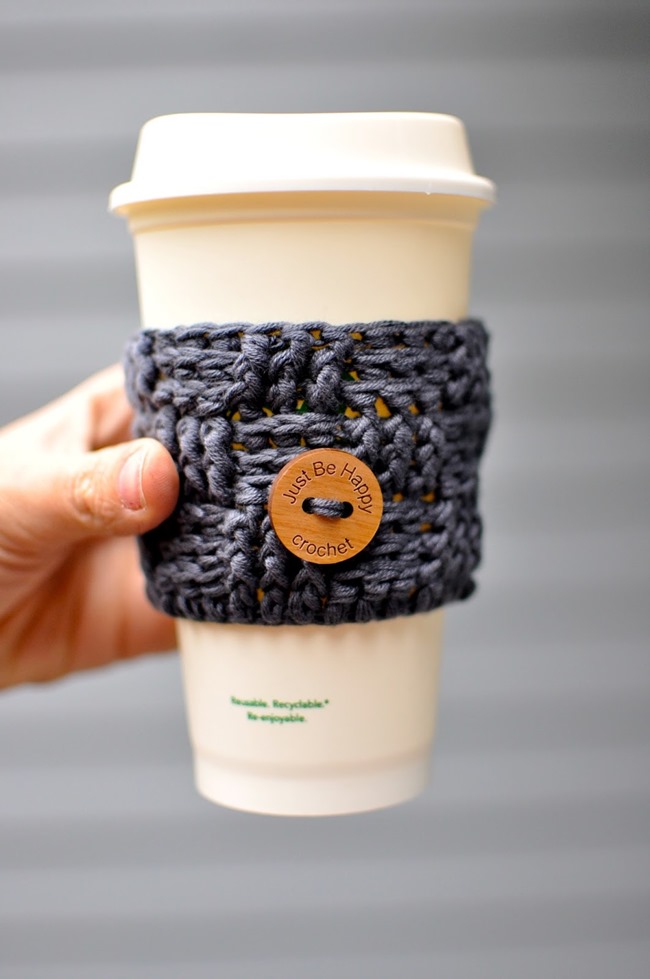 Free crochet pattern - basketweave coffee cozy