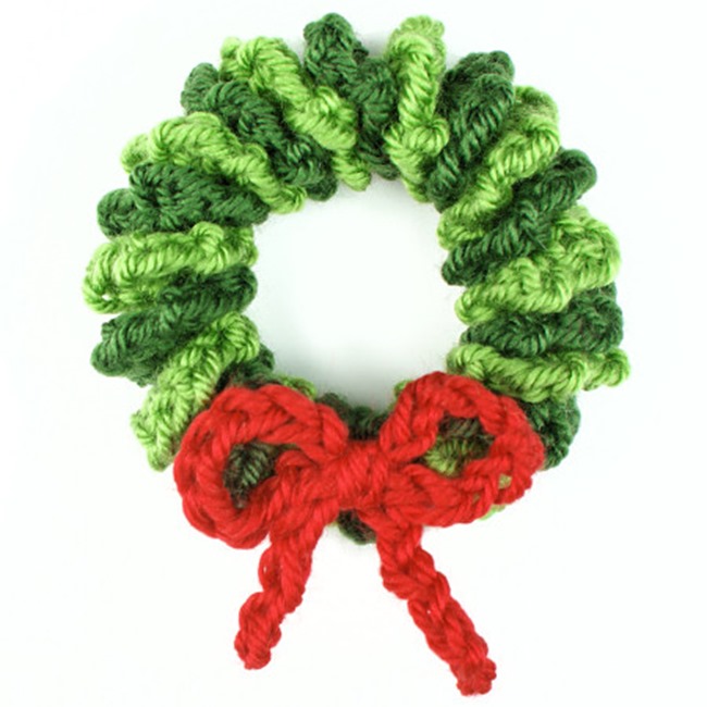 Christmas Crochet Patterns - Free Project Ideas! - Mini Wreath