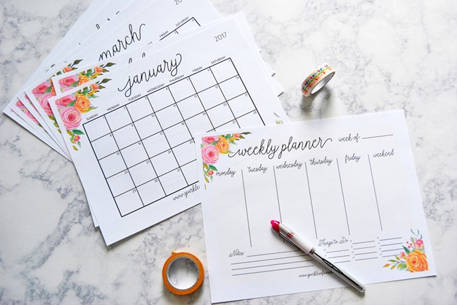 Free 2017 Printable Calendars - Flowers