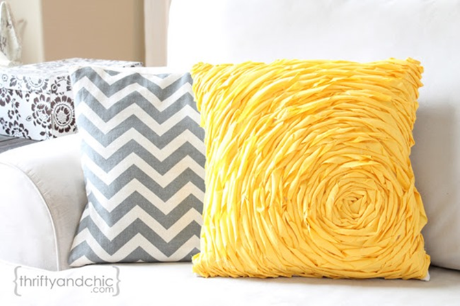 Spring Pillow Sewing Tutorial - Free Patterns to Love on EverythingEtsy