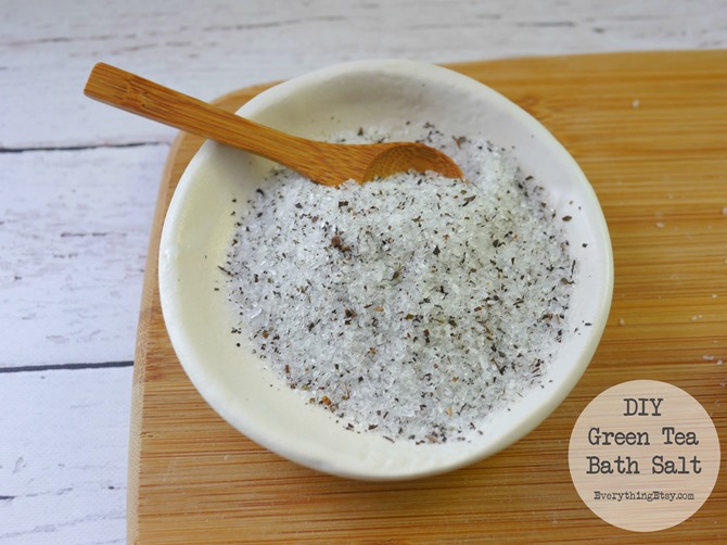 DIY Green Team Bath Salt - Tutorial on EverythingEtsy.com