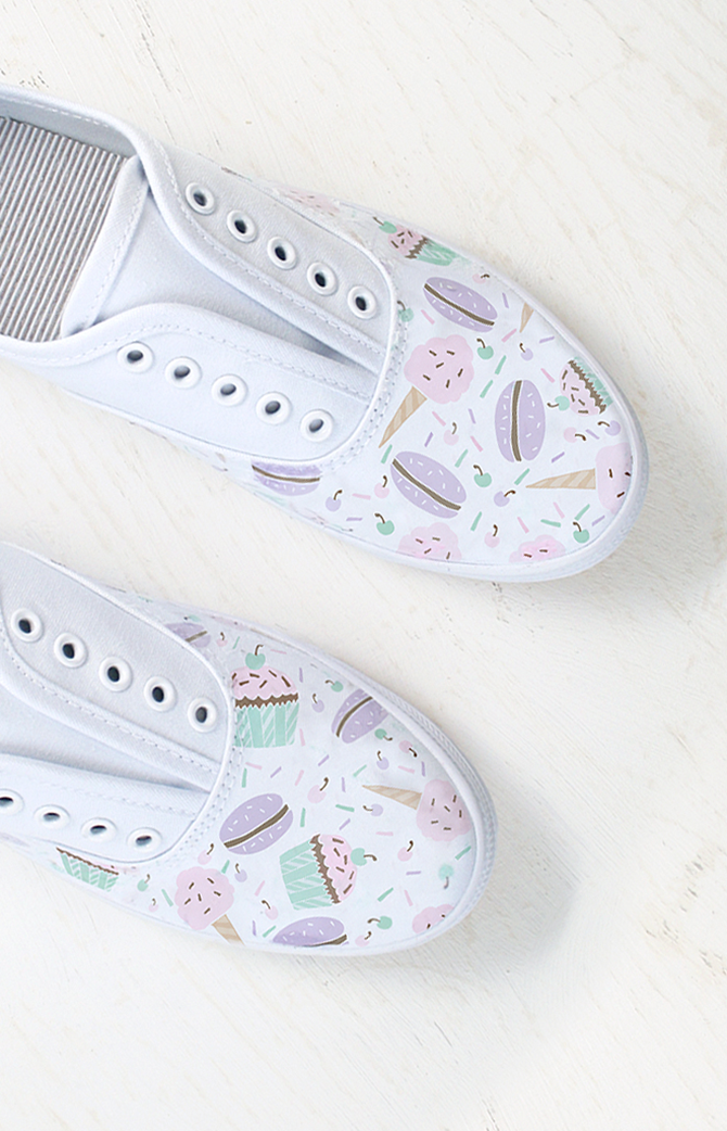 DIY Painted Shoes with Transfer Paper -  EverythingEtsy