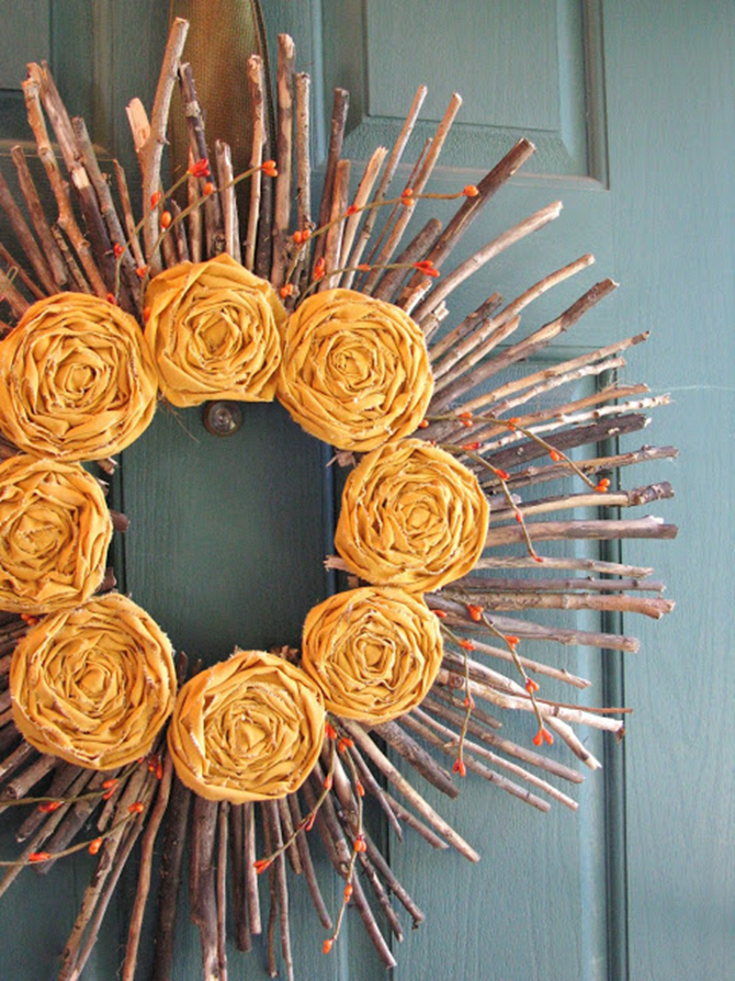 21 Fall Wreath Ideas - Yellow  Flowers - EverythingEtsy