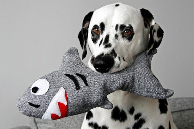 DIY Squeaky Dog Toy - Sewing Tutorials