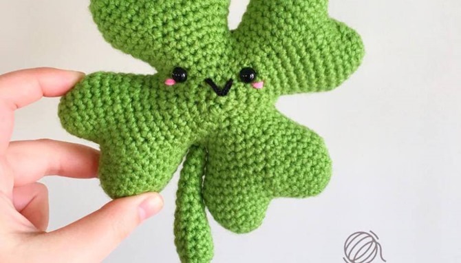 St. Patrick's Day Free Crochet Pattern - Shamrock Plushie