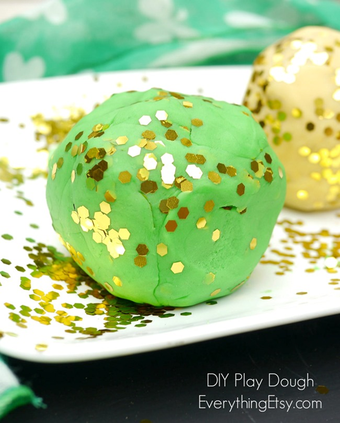 St. Patrick's Day Shamrock DIY Play Dough - EverythingEtsy