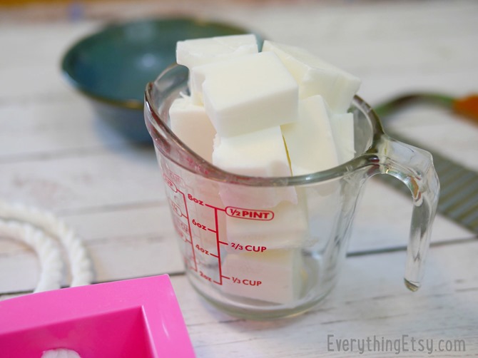 Making soap with melt and pour method - soap on a rope diy - EverythingEtsy.com