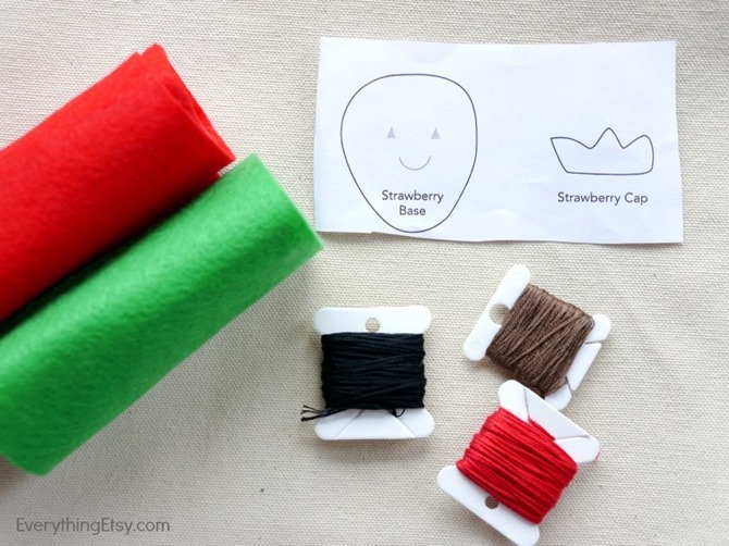 Felt Strawberry DIY Patch Pattern - EverythingEtsy.com