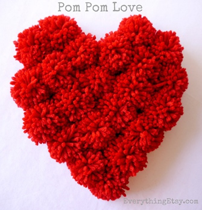 Manøvre hjælpemotor Lavet af Valentine's Day DIY Pom Pom Pillow - EverythingEtsy.com