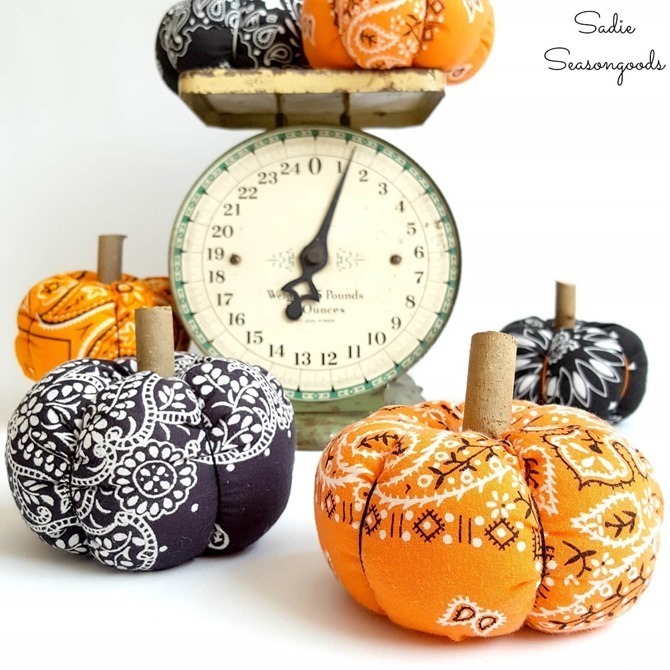 101 Fall Sewing Tutorials - EverythingEtsy.com - Bandana Pumpkins