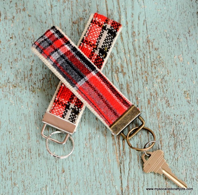 101 Fall Sewing Tutorials - EverythingEtsy.com - Keychains