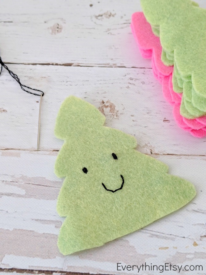 Felt Christmas Ornament - Stitch a happy face - EverythingEtsy.com