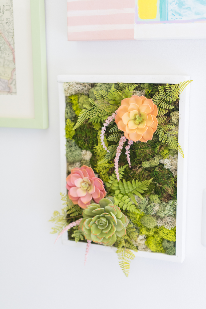 15 DIY Gifts for Plant Lovers - DIY Moss Garden - EverythingEtsy