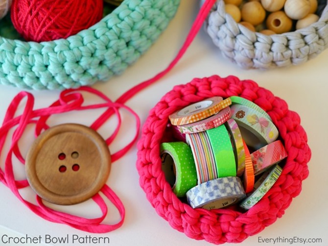 Free Crochet Basket Pattern - Craft Room Organization Idea - Tutorial on Everything Etsy